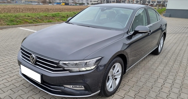 Volkswagen Passat cena 86999 przebieg: 132000, rok produkcji 2020 z Kalisz małe 407